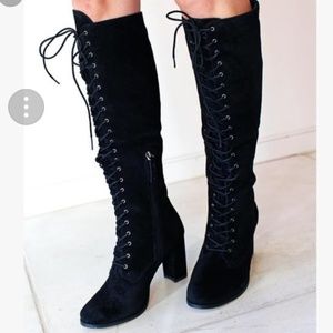 Worn once! Matisse lace up boot
